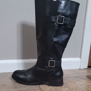 Elegant Black Buckle Heeled Boots